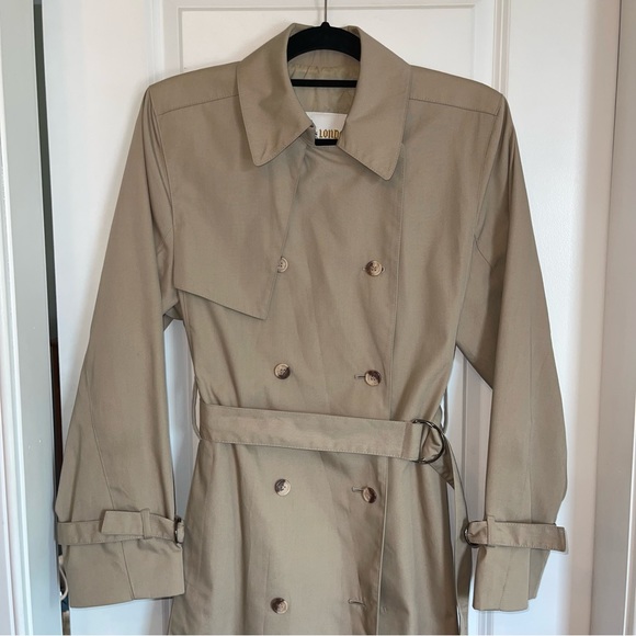 Vintage London Fog Classic Trench - Picture 10 of 16